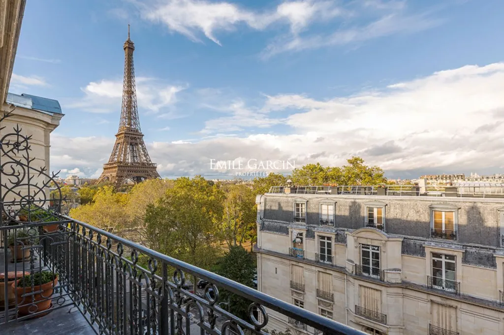 Rõdu - Paris Apartment with Tour Eiffel View