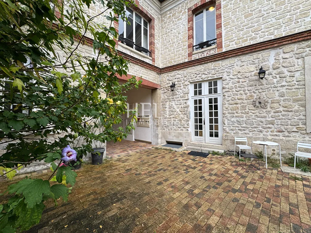 Aed - Duplex Flat with Stone Features in Le Pecq