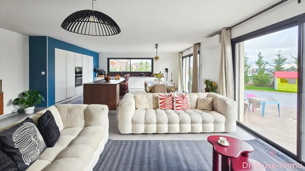 Elutuba - Contemporary House with Pool in AHUY