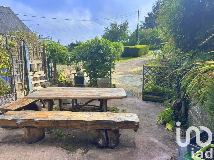 Terrasse - Maison Traditionnelle avec Jardin à Kerpert