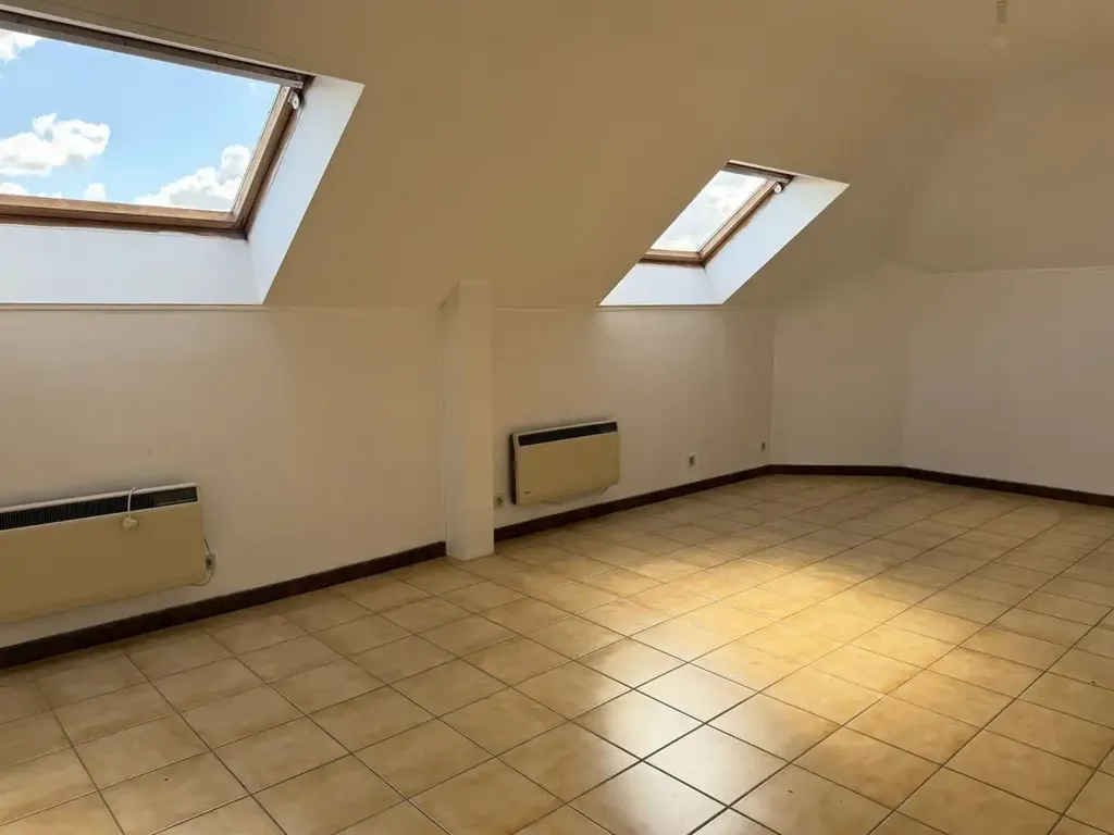 Toad - Duplex Apartment with 4 Bedrooms in Brustem Centre