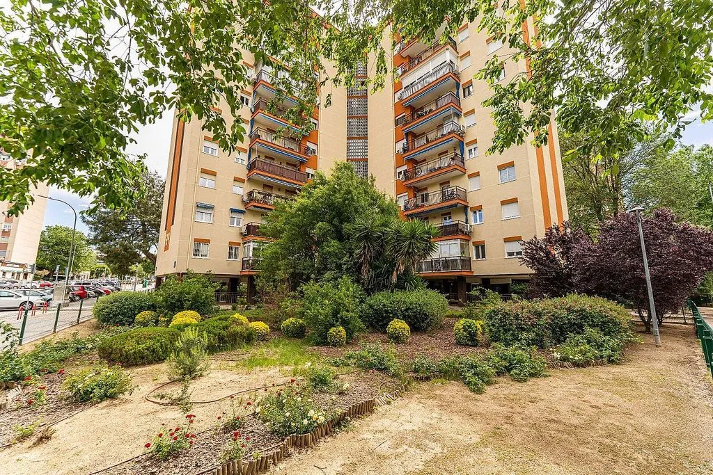 Jardin - Apartment with Pool and Terrace in Móstoles