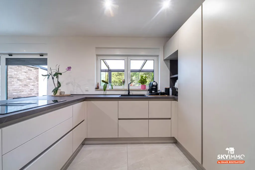 Köök - Fully Equipped 3-Fronted House with Garden in Seraing