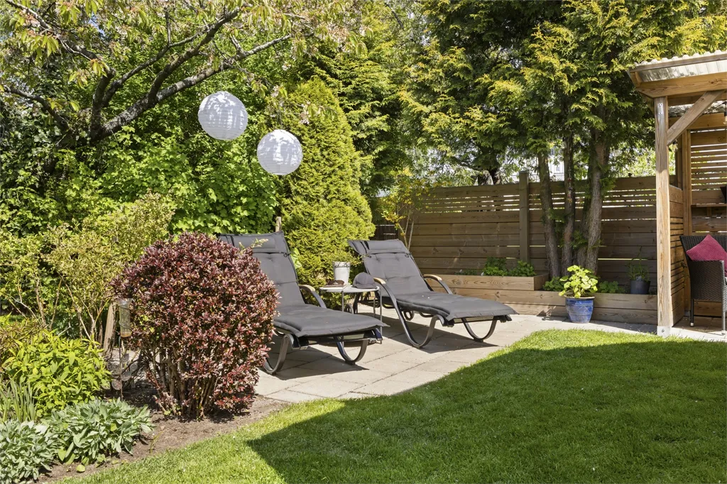 Aed - Charming 1933 Villa with Garden in Central Location