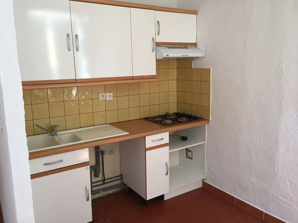 Cuisine - Appartement Refait à Neuf à Toulon, Proche Centre Commercial