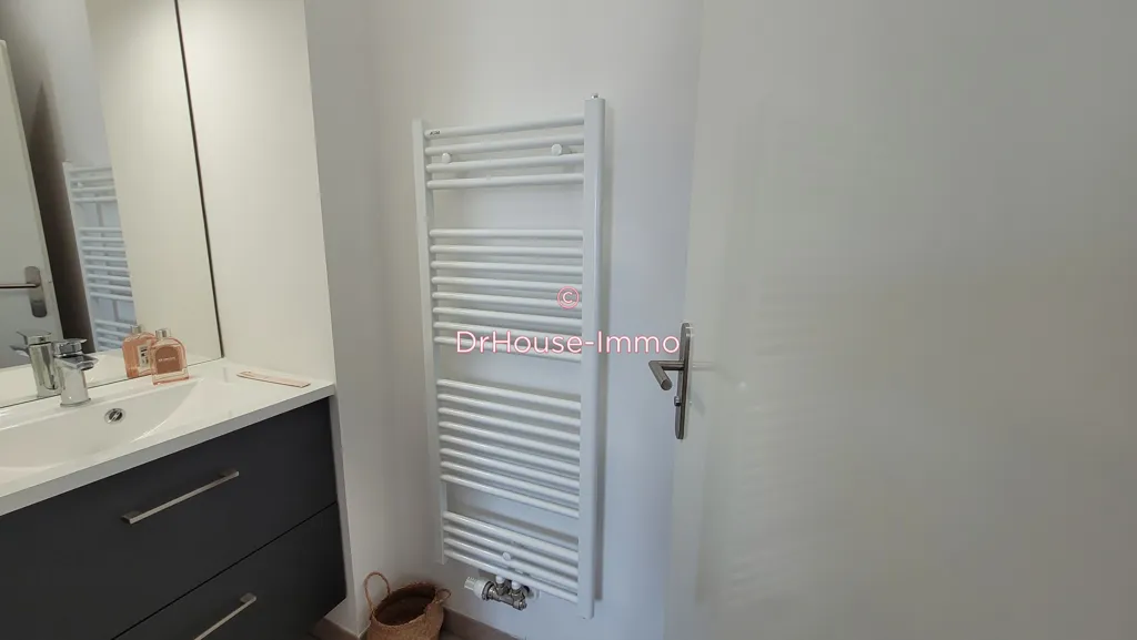 Salles de bain - Appartement avec Balcon et Parking au Bouscat