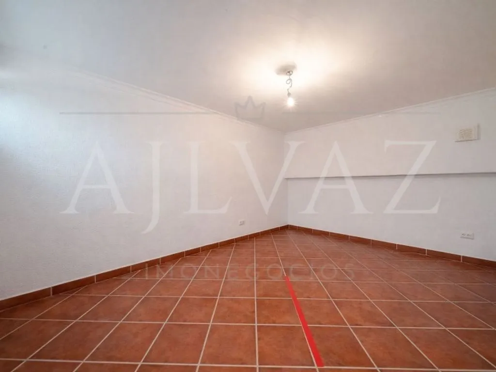Pièces - Luxury Semidetached Villa with Terrace in Vila Real de Santo António