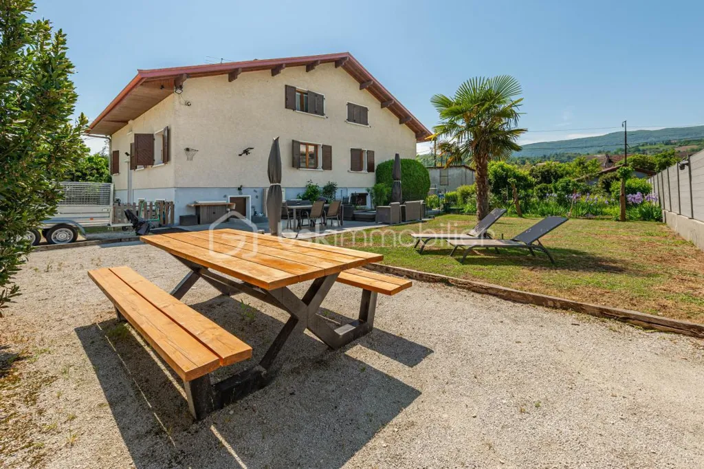 Garden - House with Two Apartments in Rumilly