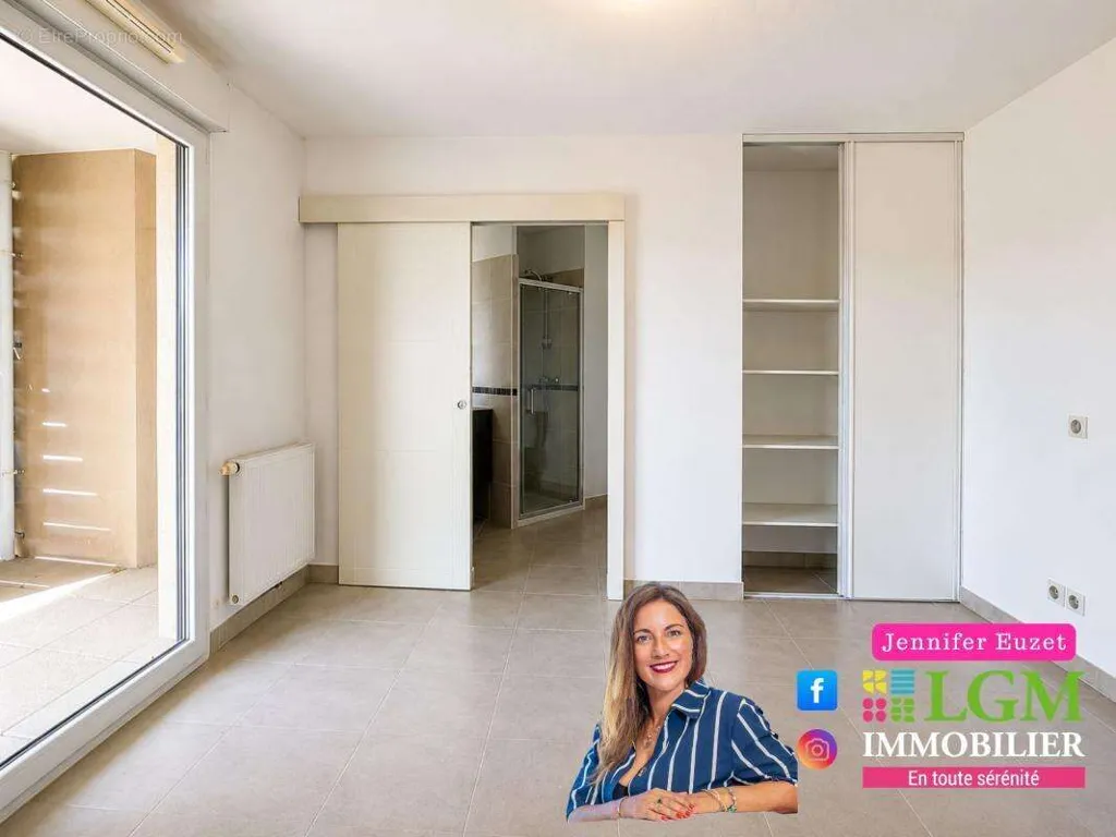 Toad - Contemporary Flat with Pool in Prestigious Residence
