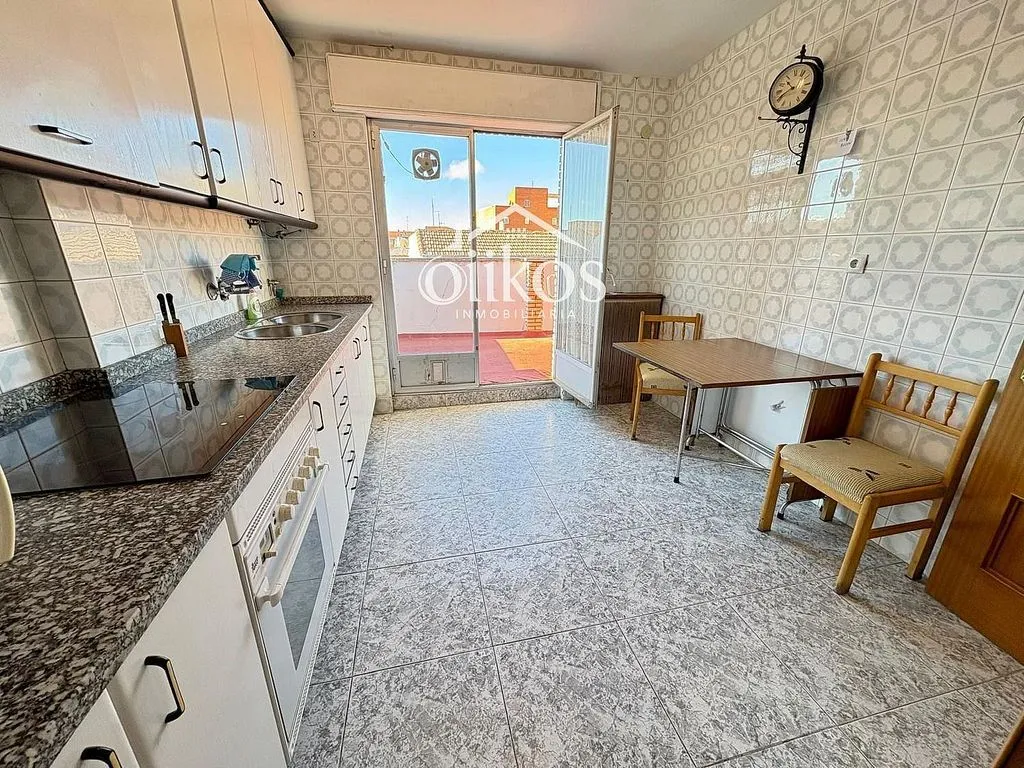 Cuisine - Penthouse with Large Terrace in Barrio Vidal