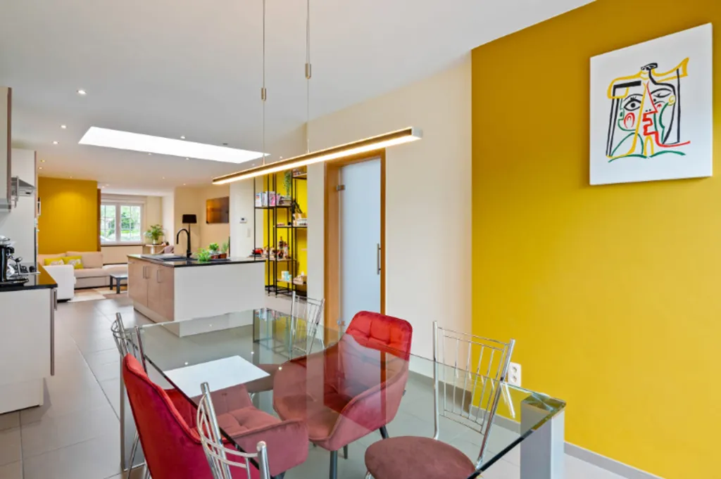Salle à manger - Appartement Rénové avec Garage et Jardin à Schelle