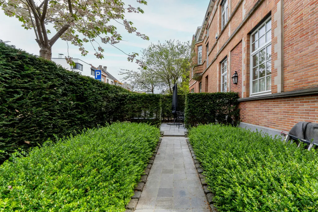 Aed - 1930s Apartment with Garden in Uccle