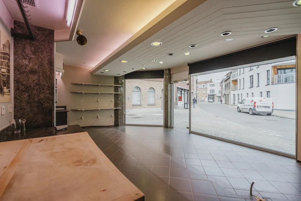 Rooms - Commercial Property with Residential Unit in Wervik