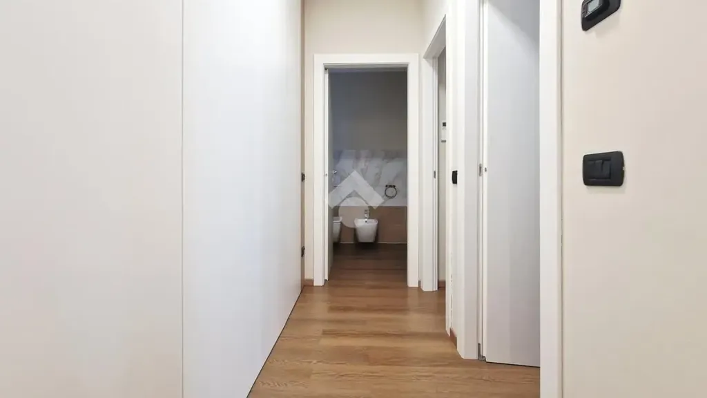 Modern Apartment with West Terrace in Muggiò