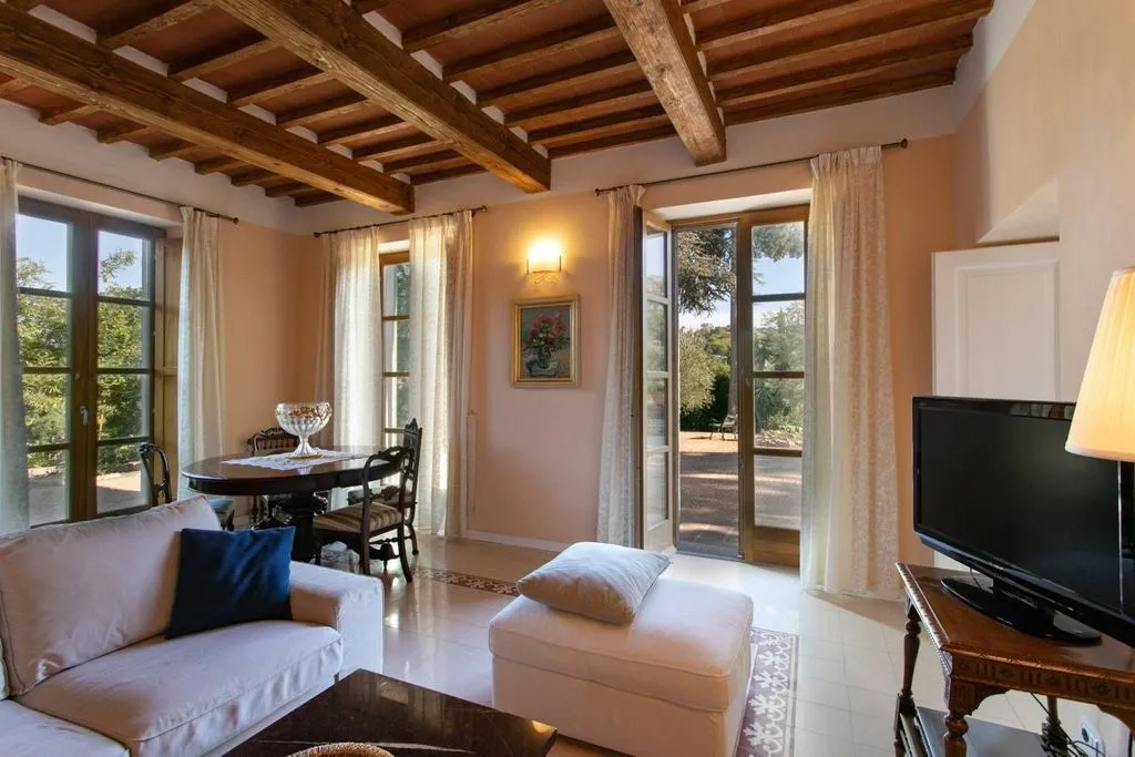 Elutuba - Historic Villa with Pool in Porto Azzurro