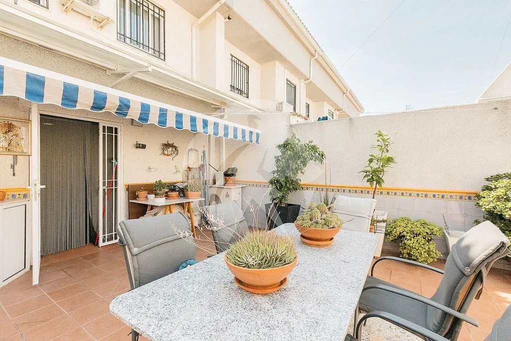 Terrasse - Terraced House with Garage in Alaquàs
