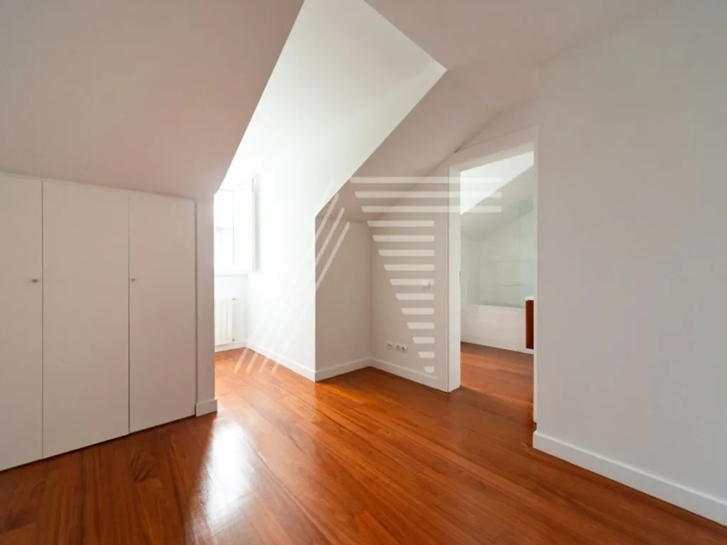 Toad - Luxury Apartment with En Suite in Lisbon