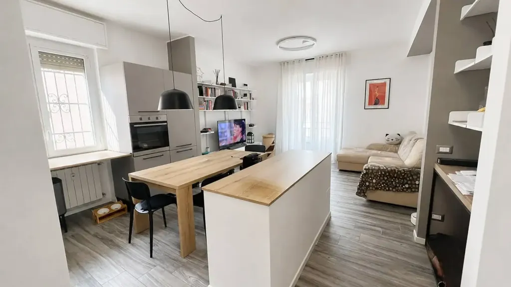 Elutuba - Rusticated Flat with Balcony in Milan