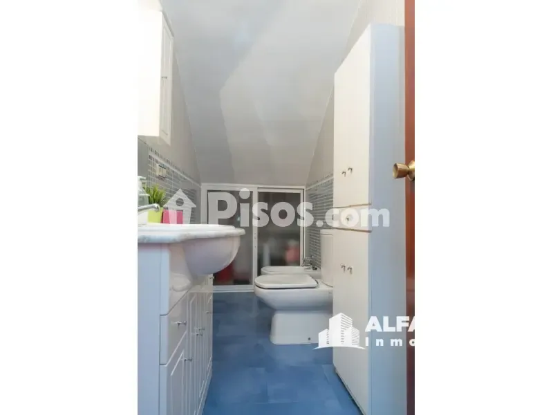 Salles de bain - Spacious Apartment with Balcony in San Clemente