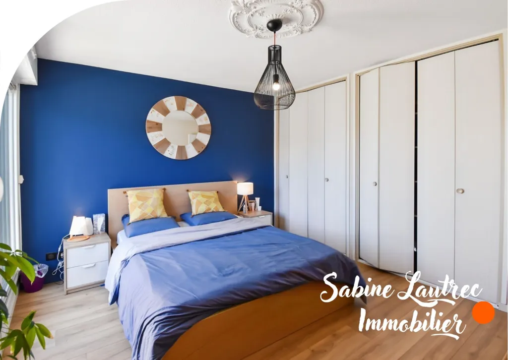 Bedrooms - 5-Piece Apartment with Balcony in Toulouse