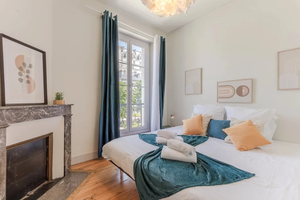 Chambres - Appartement T3/4 Meublé avec Vue sur Château à Pau