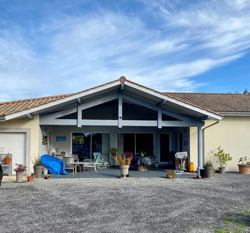 Extérieur - Maison Luxueuse avec Terrasses à Linxe