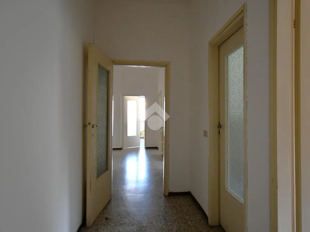 Entrée - Bright 3-Room Apartment with Balcony in Como