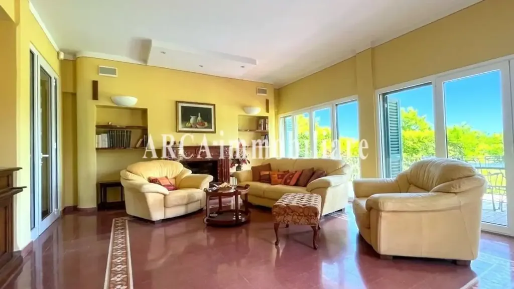 Living Room - Rustic Villa with Garden in Pietrasanta