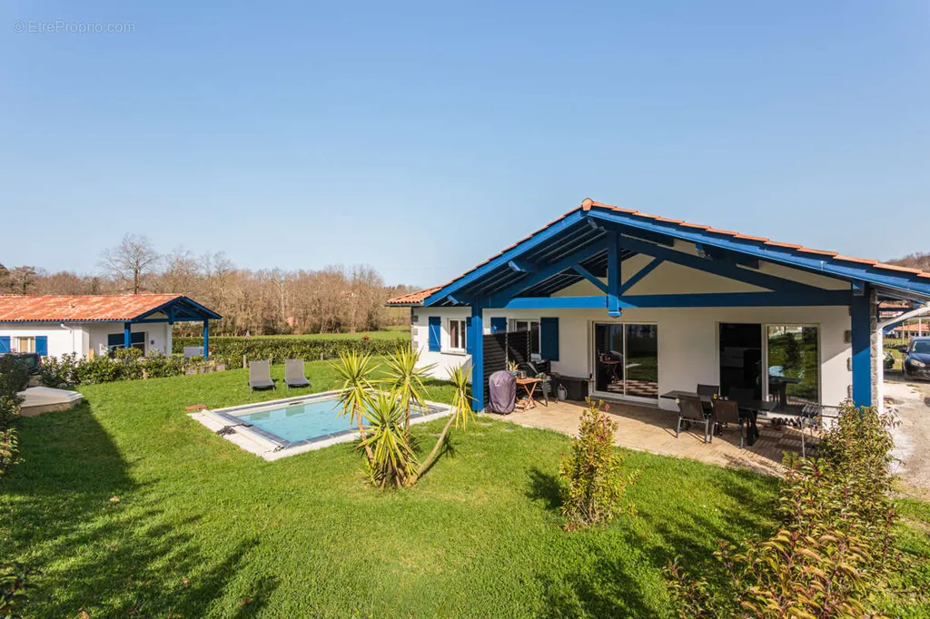 Extérieur - Maison Neuve avec Piscine à Ascain