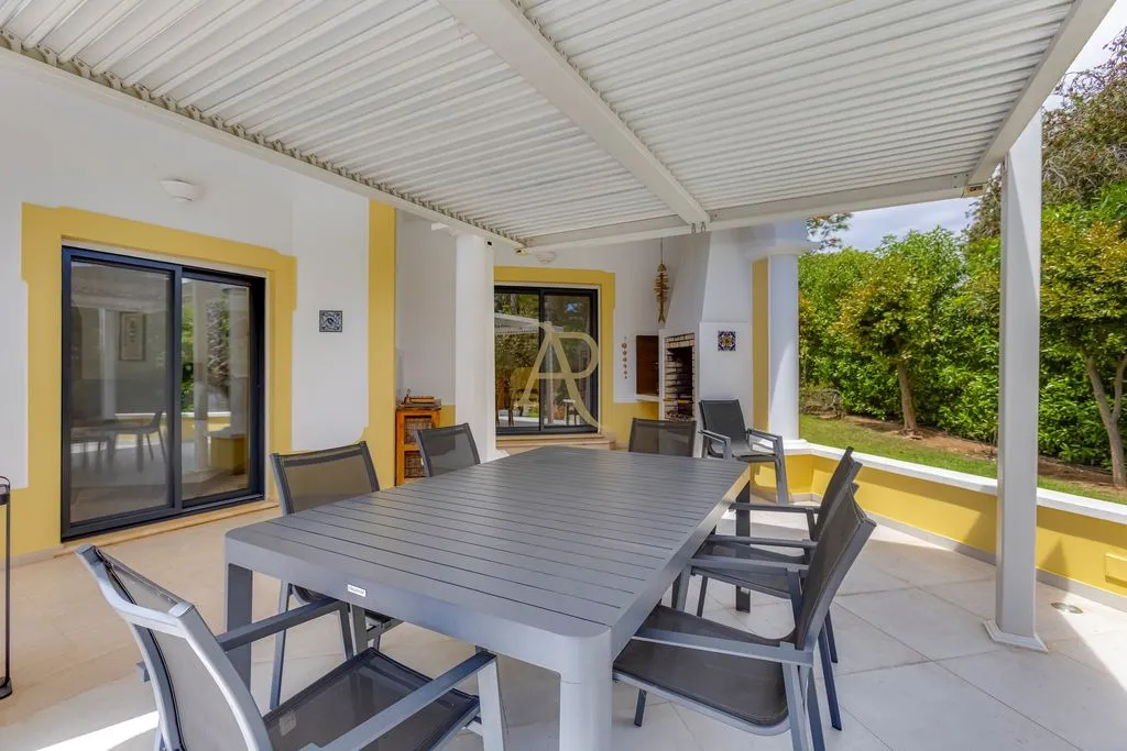Terrasse - Luxury Villa with Golf Access in Alvor