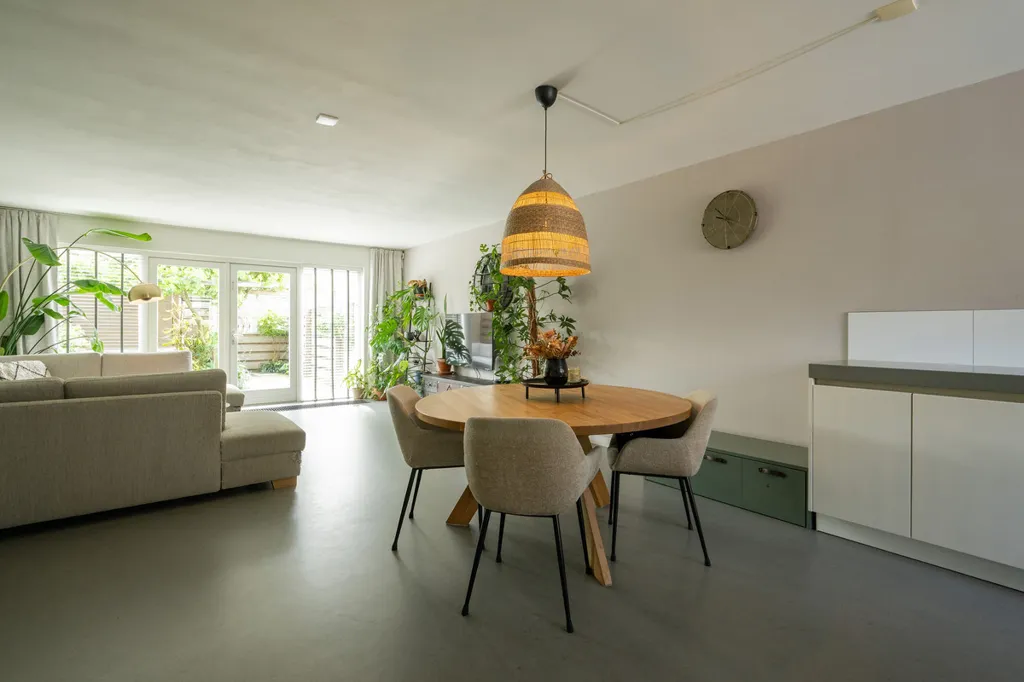 Söögituba - Spacious Semi-detached House with Garden in Leerdam