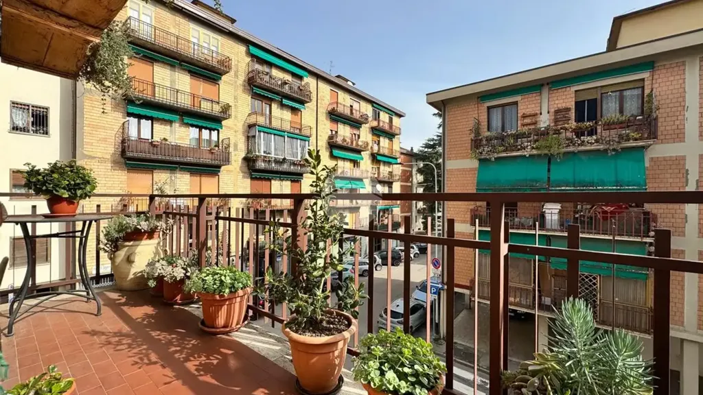 Balcon - Rustic-Style Apartment with Balcony in Florence