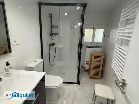 Salles de bain - Modern Flat with Balcony in Chueca-Justicia, Madrid