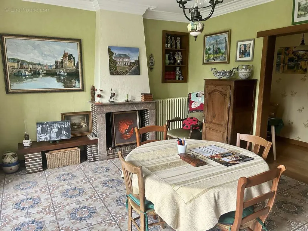 Sala da pranzo - Charming Stone House with Gîte in Domjean