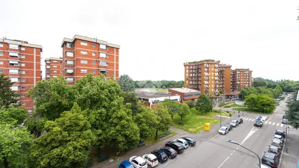Välivaade - West-Facing Studio with Balcony in Milan