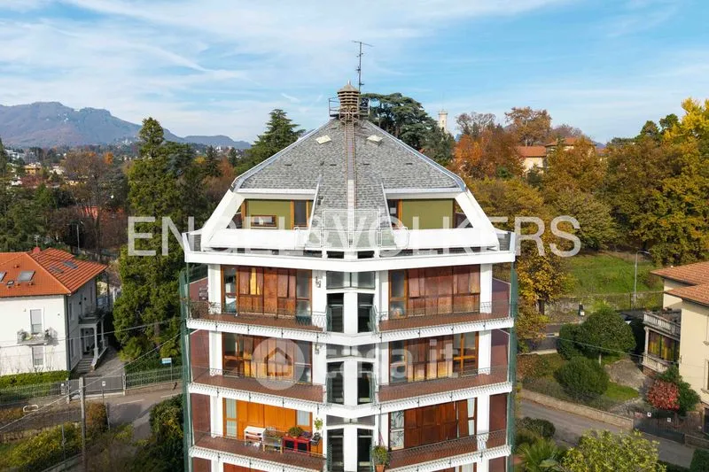 Vista aerea - Octagonal Apartment with Panoramic View in Varese