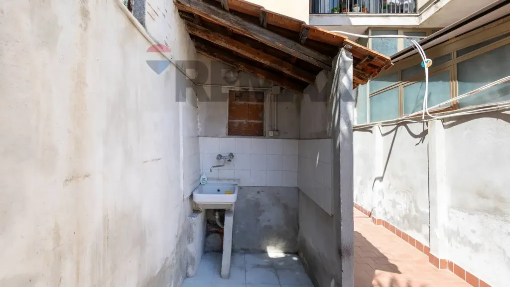 Aed - Semi-Independent House with Terrace in Catania