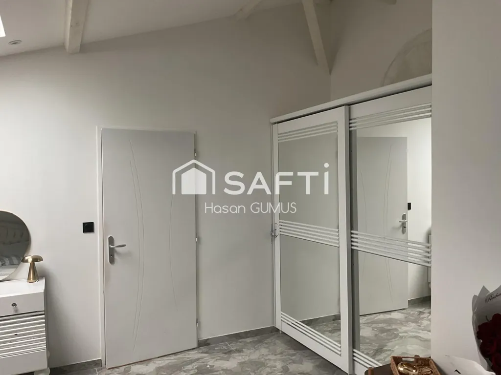 Stanze - Spacious Flat with Private Terrace in Estrablin