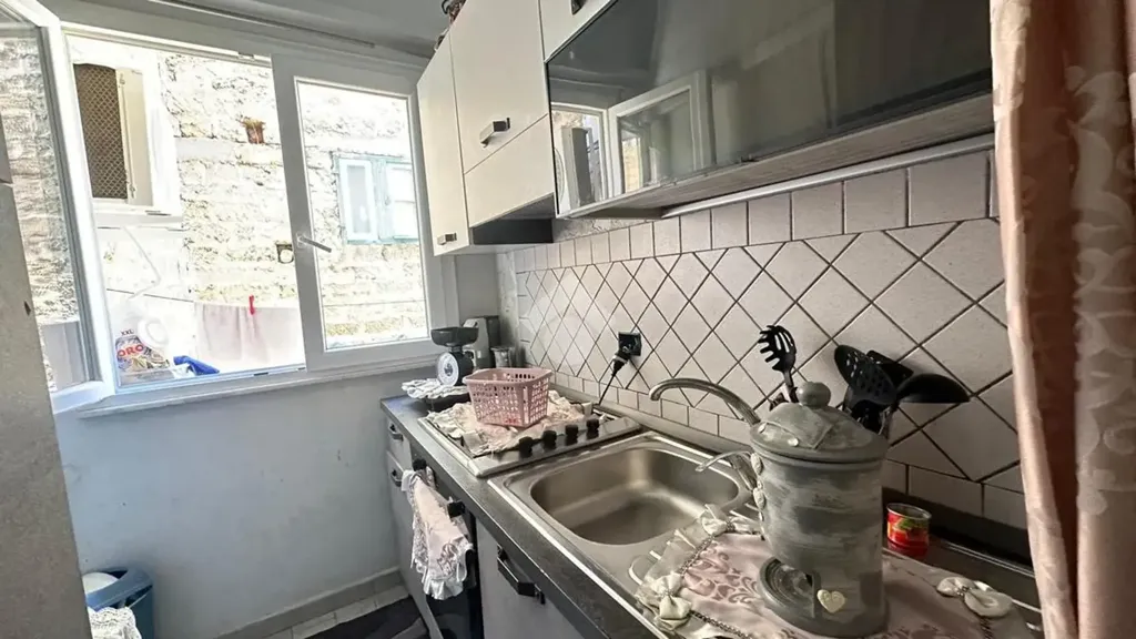 Kitchen - Rustic Apartment with Balcony in Palermo