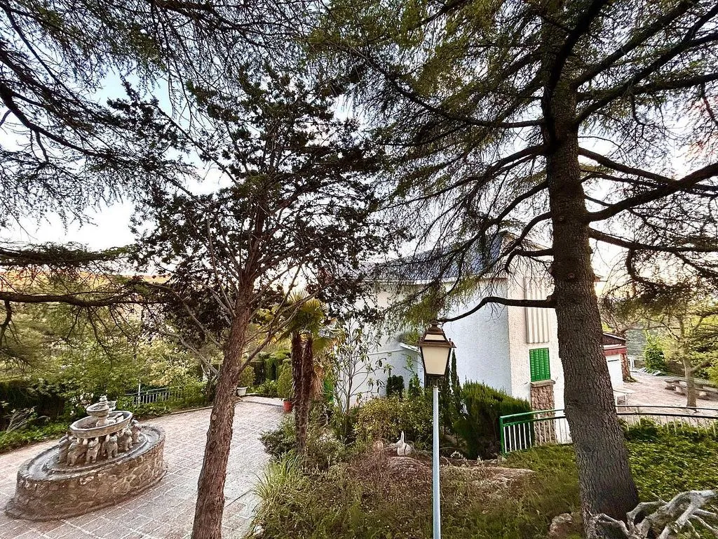 Aed - Chalet with Pool in Robledo de Chavela