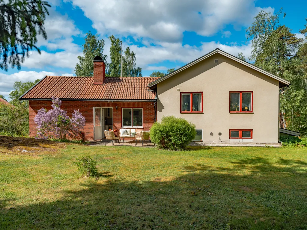 6-toaline maja asukohas Enebyberg