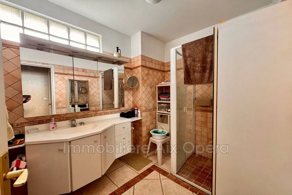 Salles de bain - Appartement Luxueux avec Terrasse à Aix-en-Provence