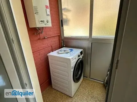 Pesuköök - Student Flat with Balcony in Ciutat Jardí, Valencia