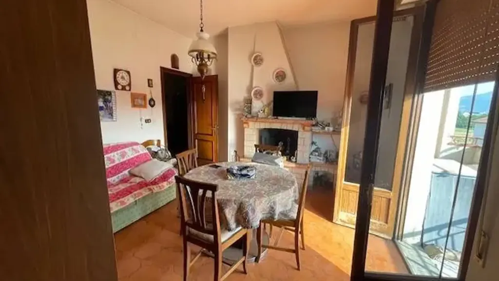 Söögituba - Apartment with Cellar in San Giustino