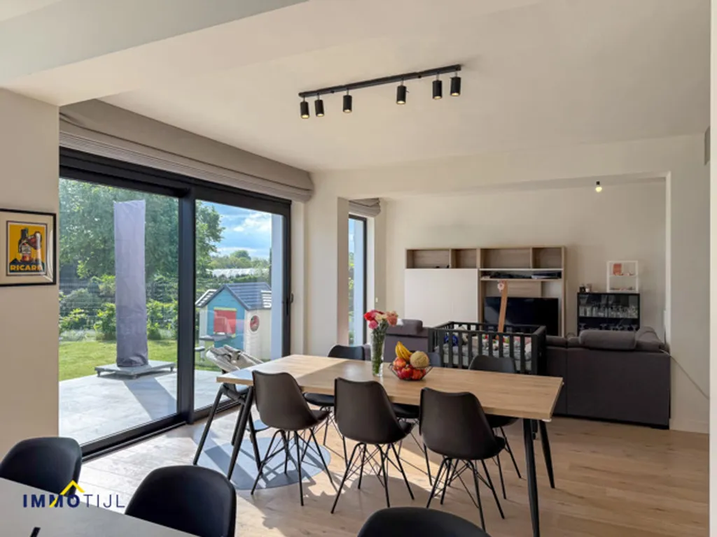 Söögituba - Fully Renovated House with Garden in Aalst Hofstade