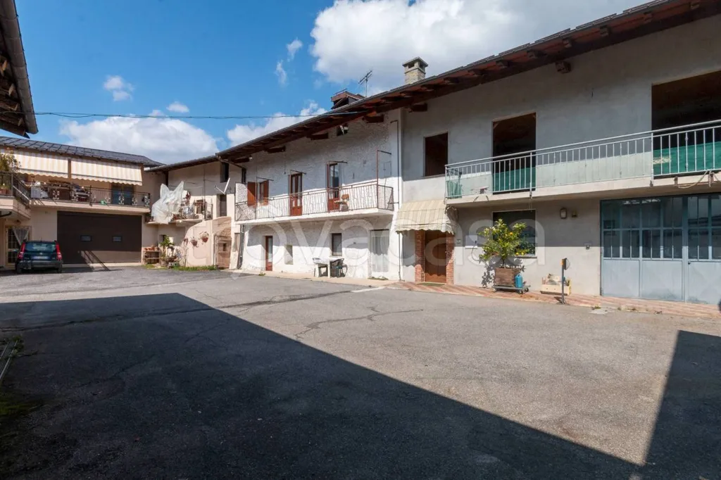 Aed - Apartment with Two Garages in Demonte