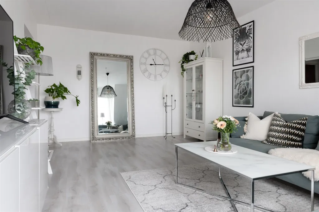 Elutuba - Two-Bedroom Flat with Balcony in Ekeby