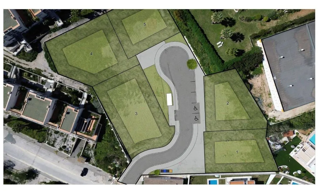 Plaan - Urban Plot with Sea Views in Albufeira
