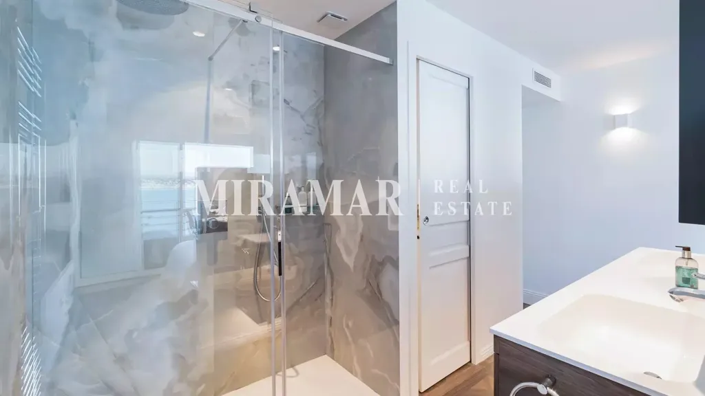 Bagni - Penthouse with Sea Access in Nice