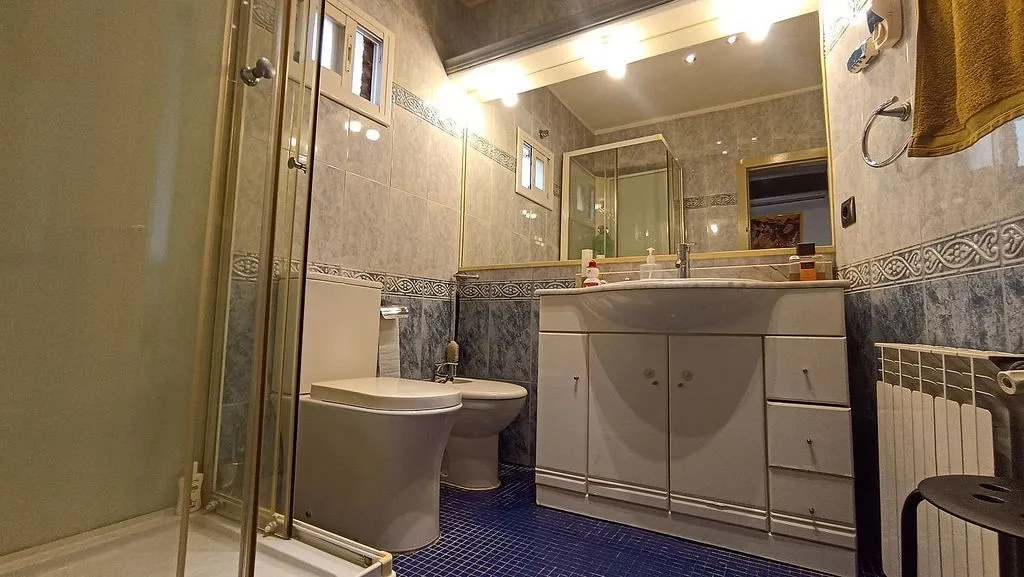 Vannitoad - Modernised Loft with Balcony in Cappont